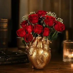 Heart-Shaped Resin Vase – Modern Nordic Art Decorative Vase with Gold Finish, Perfect for Home Desktop, Living Room, Wedding Gifts, Table Centerpiece, Office Decor, Stylish Minimalist Ornament