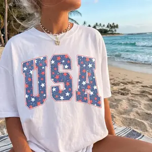 Lady's Retro 4th of July USA Patriotic Oversized T-Shirt, Round Neck Seamless Preppy Aesthetic Top with Flag Graphics