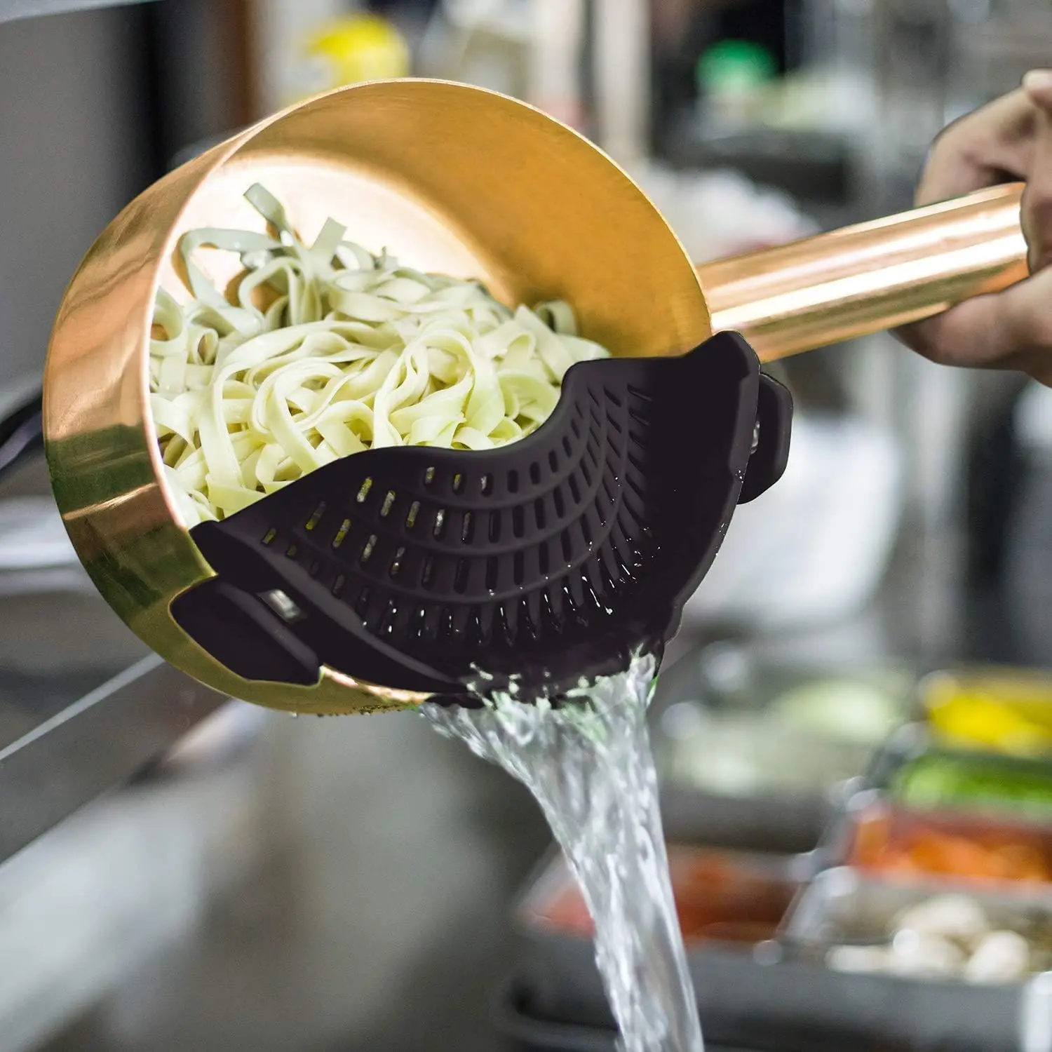 Sturdy Rustproof Silicone Pot Sieve - Adjustable Clip-On Handheld Drainer with Space-Saving Design, Universal for Pots Pans Bowls Noodles, Efficient Kitchen Gadget
