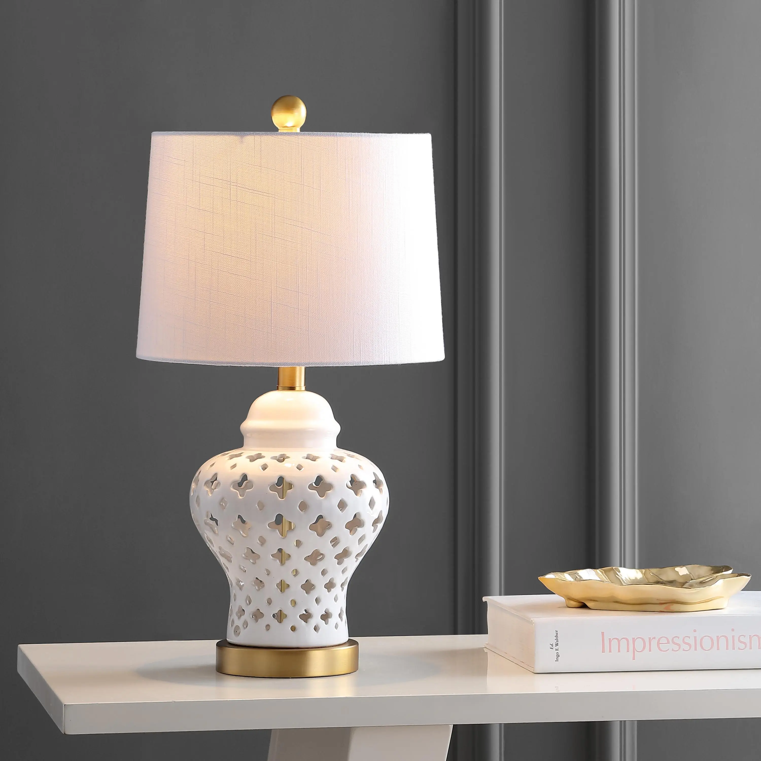 JONATHAN Y Pierced Ginger Jar 20.5" Ceramic Table Lamp, White | Quatrefoil Fretwork Moroccan Filigree, Brass Gold Metal Base, Round Linen Shade, Chinoiserie Style, LED Bulb Included