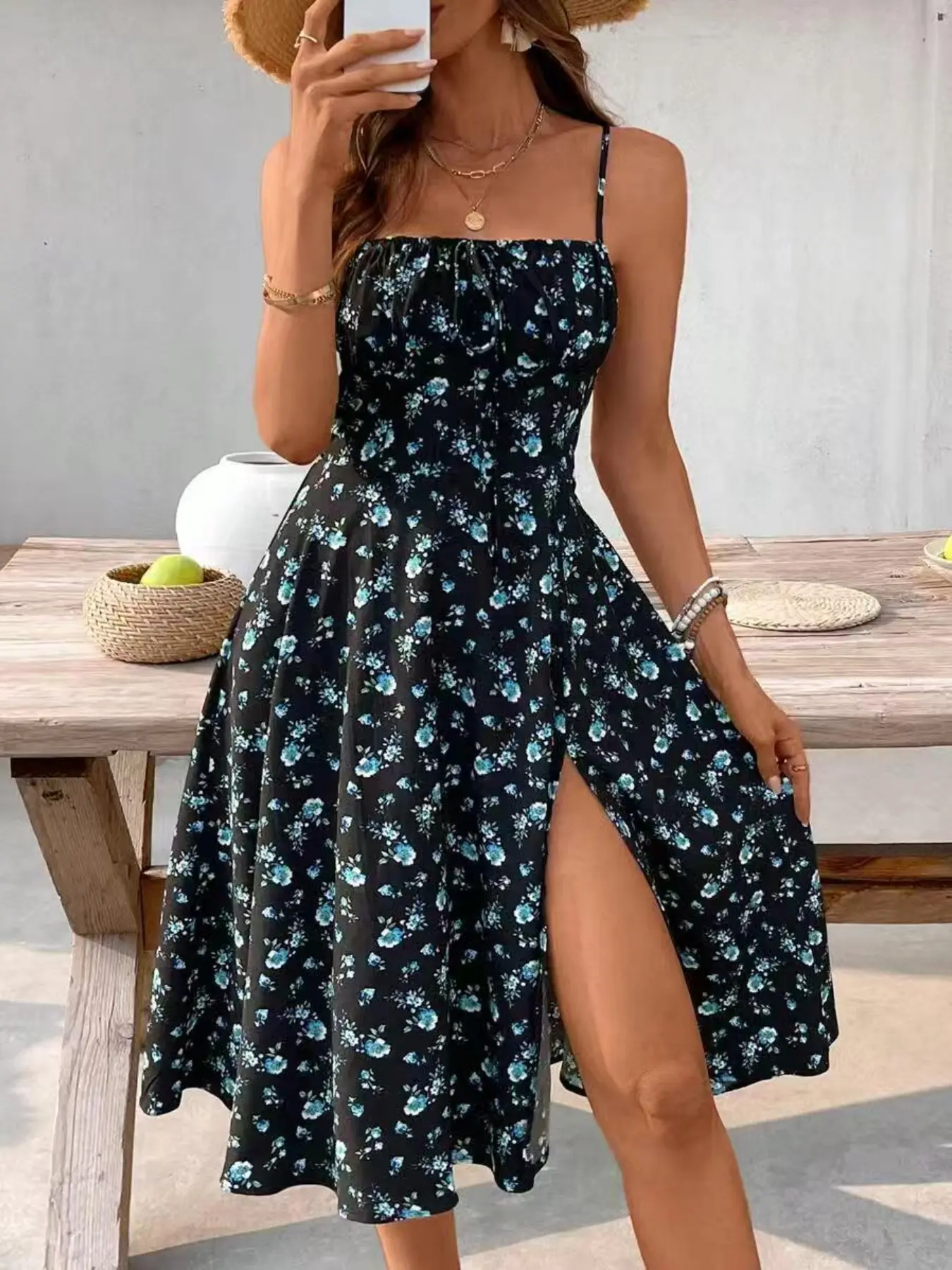 Elegant Fashion Slimming Boho Bohemian Ditsy Floral Dress for Parties, Dates, Beach, Perfect for Outdoor Events, Stylish and Comfortable Design