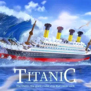 Giant Titanic Building Block Set, Extreme Challenge with 4404 Pieces, Compatible with Major Brands, Perfect for Desktop Display & Educational Play, Ultimate Collector's Item & Festive Gift.