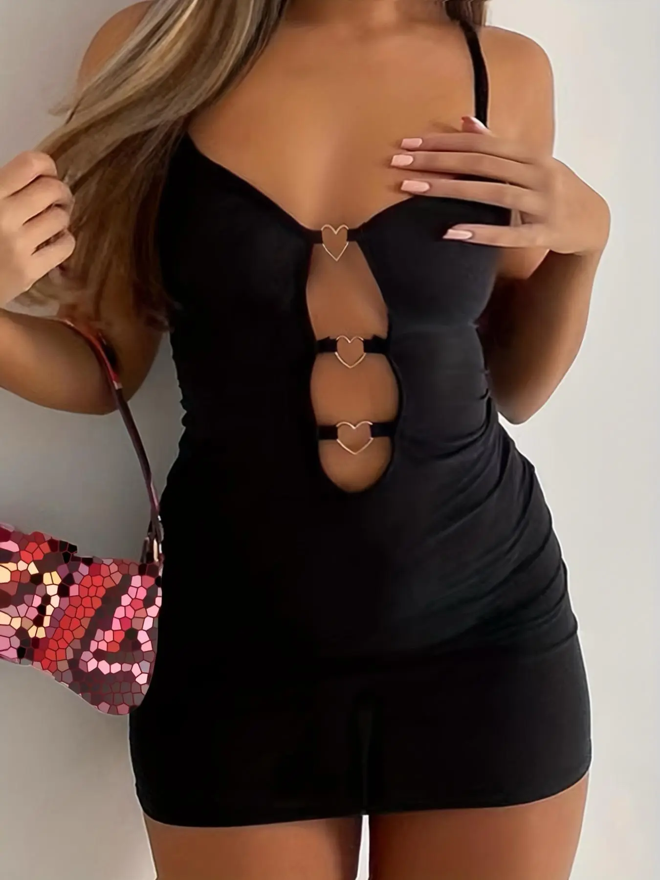 Plus Size Solid Cut Out Heart-shaped Metal Decor Cami Dress, Sexy Criss Cross Spaghetti Strap Sleeveless Bodycon Dress for Party Club Dating Wear, Women's Clothes for Summer, Date Night Dresses, Womenswear