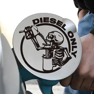 1PC Dark Fun Diesel Power DIESEL ONLY Sticker, Car Decals, Truck Car Decal, Car Decorative Sticker, Car Stickers, For Cars, Stationery, Bags Skull Fueling, DIESEL ONLY Decor With Brown-White Crisp Line Texture