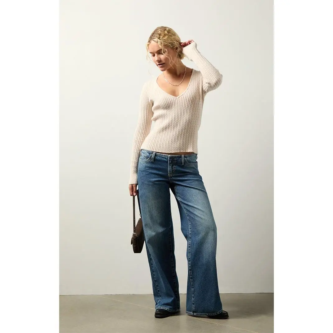 Your Favorite Women's Maple Cable Knit V-Neck Sweater