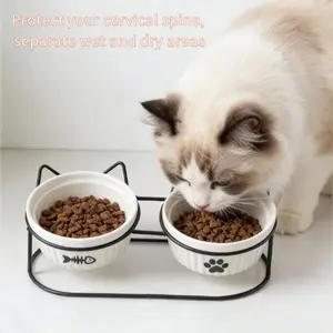 Eating becomes more elegant for cats when they have a neck support bowl!