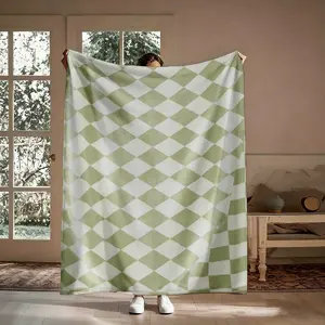Green Diamond Checkerboard Flannel Throw Blanket, Soft Cozy Breathable Blanket for Bed Sofa Office Travel, Lightweight Warm Napping Blanket, Aesthetic Bedroom Decor, Vintage Checkered Pattern Gift Blanket
