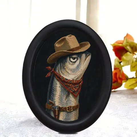 Vintage Cowboy Fish Decorative Painting, Decorative Artwork, Quirky Western Style Hat Scarf Fish Portrait, Oval Frame Fun Home Decoration, Funny Wall Art, Vintage Room Decor