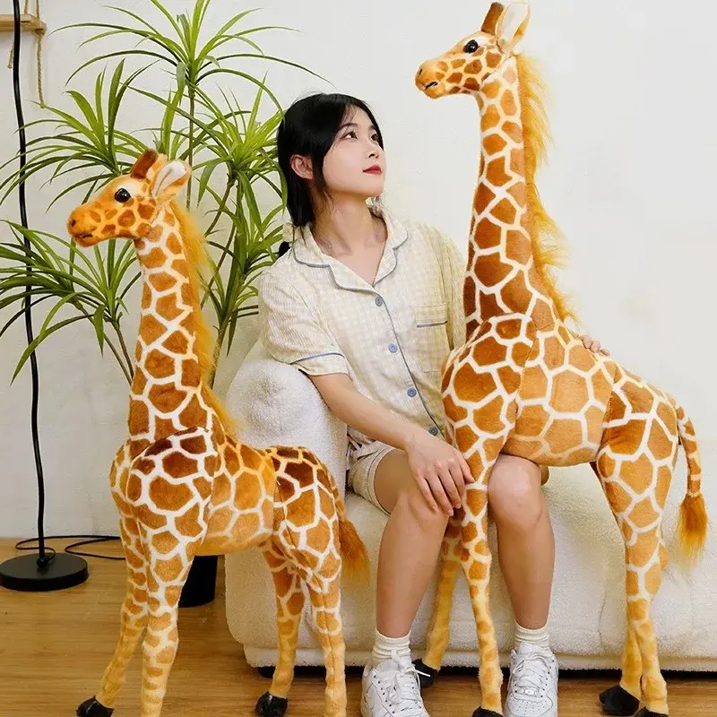 Brand new 1-piece giant giraffe plush toy, cute plush animal, soft giraffe doll, birthday gift, children's toy