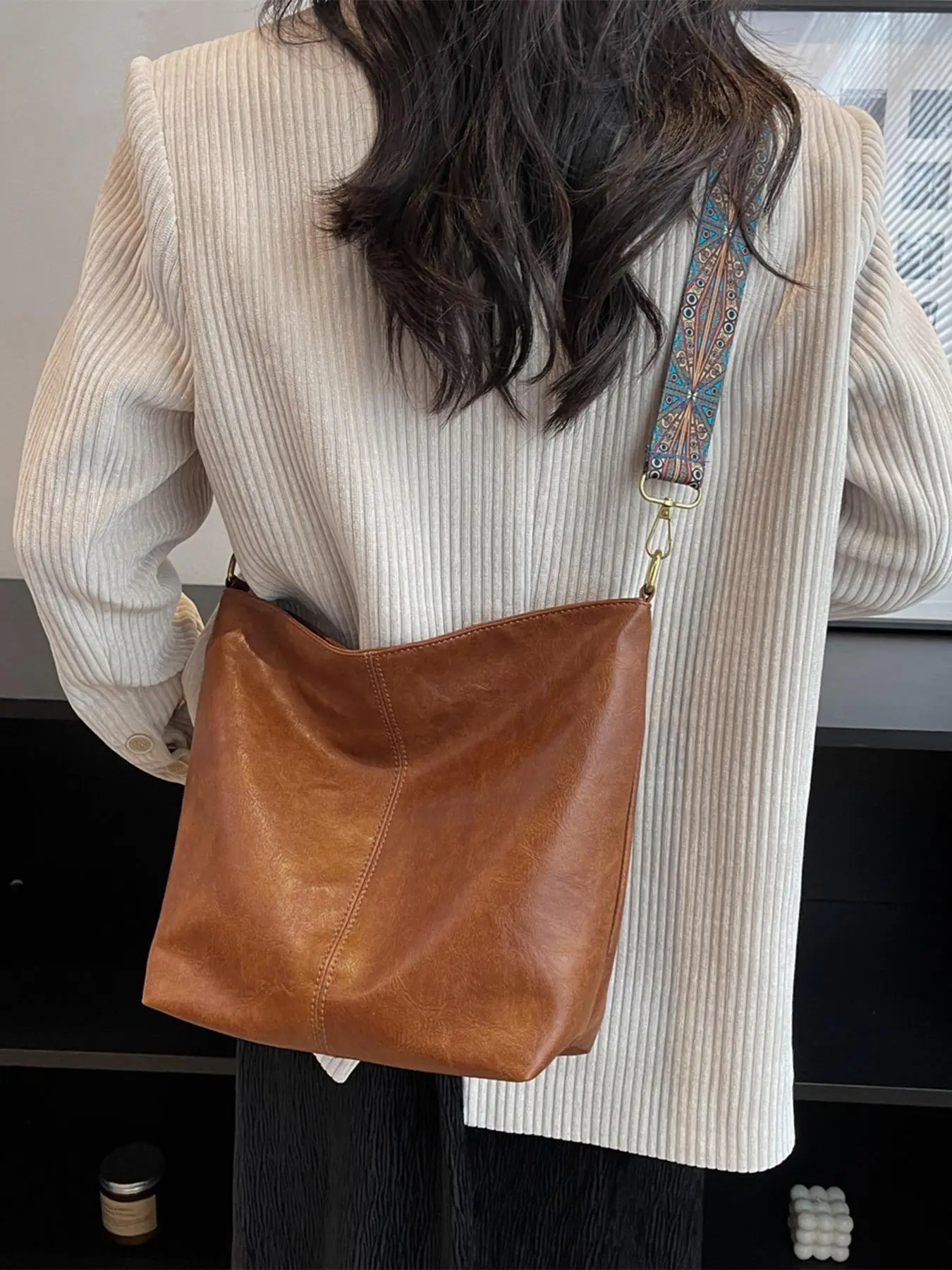 Women's 2025 New Stylish Elegant Large Capacity Crossbody Bag, Trendy Vintage Ethnic Pattern Strap Crossbody Bag, Fashionable Bag for Work & Daily Use