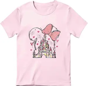 Magic-themed family vacation T-shirts, princess cartoon movie theme, short-sleeved tops, perfect for mom and me traveling together, famous fairy tale princess mother-daughter outfits, pink castle pattern T-shirts, cute family outfits mother-daughter gifts