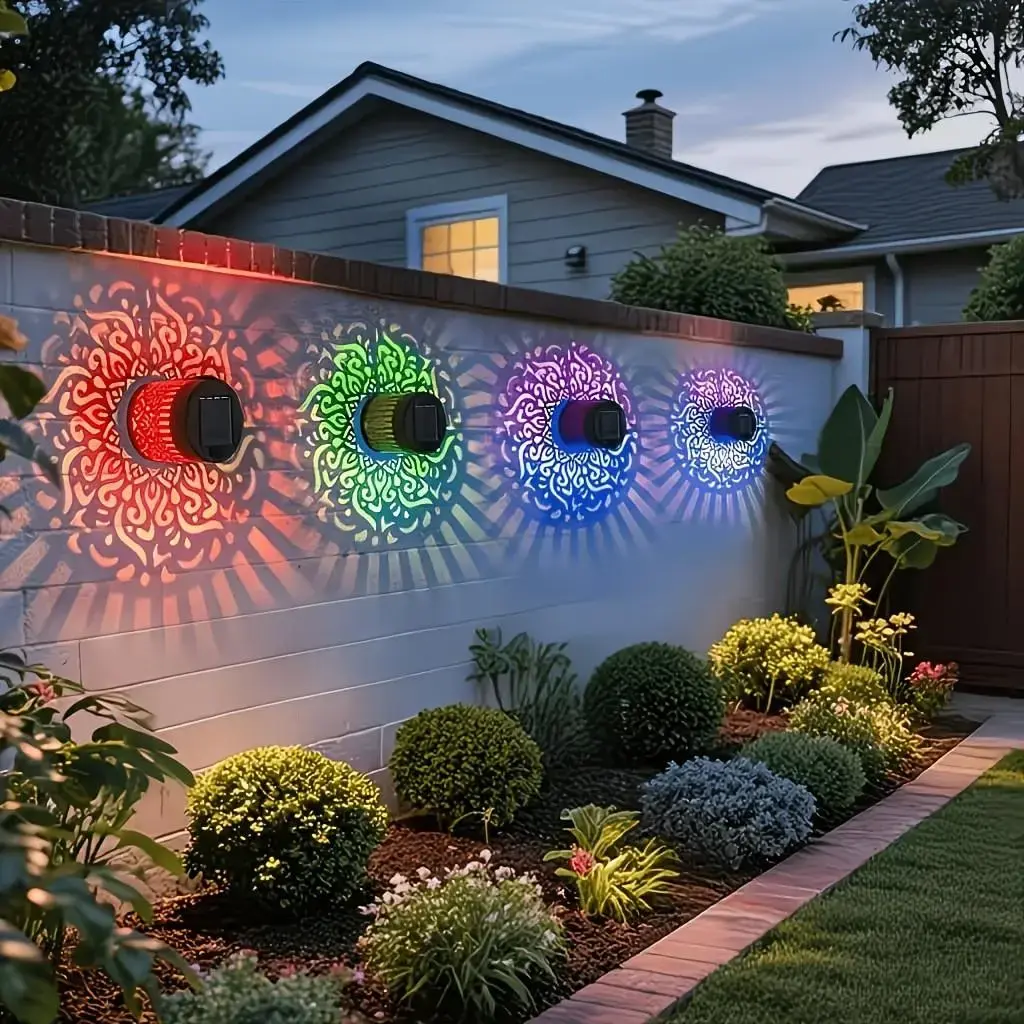 Solar Mandala Projection Wall Light, Waterproof and Durable Metal Fence Light, Outdoor Decorative Light, Suitable for Outdoor Lighting in Gardens, Patios, Backyards, and Courtyards—Hangable Decorative Set
