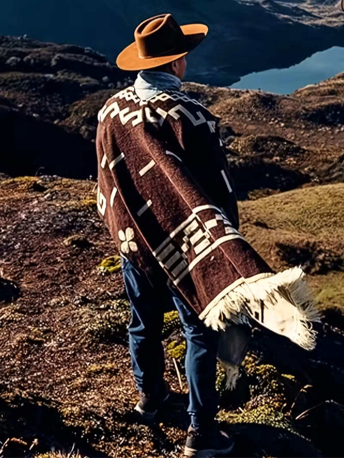 Western Cowboy Ethnic Style Unisex Travel Hoodie, Outdoor Warm Fringe Poncho Cape, Large Cloak for Men and Women, Casual Fashion Jacket, Outerwear, Garment