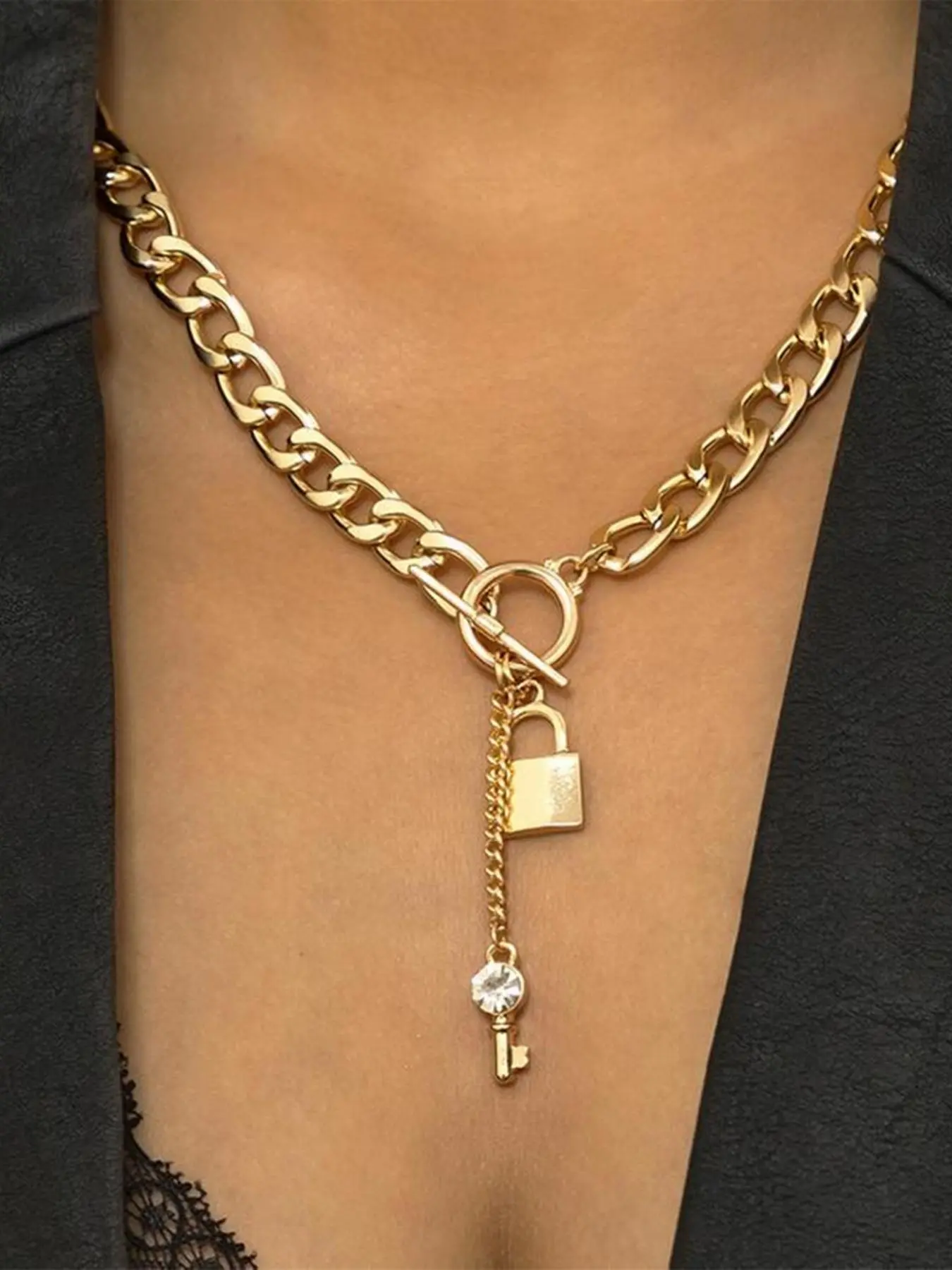 Rhinestone Key & Lock Design Chain Necklace for Women, Gift, Elegant Necklace, Charms Necklace, Clavicle Chain Necklace, Dainty Choker Necklace, OT Buckle Chunky Cuban Link Chain Necklace, Mexican Necklaces, Chain Jewelry, Rhinestone Decorated Necklace