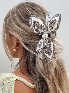 Boho Style Hair Clip with Bowknot Design, Simple Versatile Accessory for Women, Perfect for Daily Use, Vacation, and Holiday Photoshoots