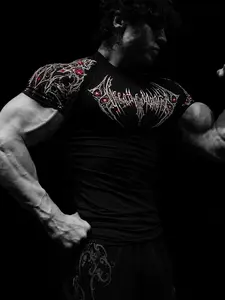 Men's Gothic Print Workout T-Shirt, Street Style, High Elasticity, Quick-Dry, Breathable, Slim Fit, Ideal for Gym Training