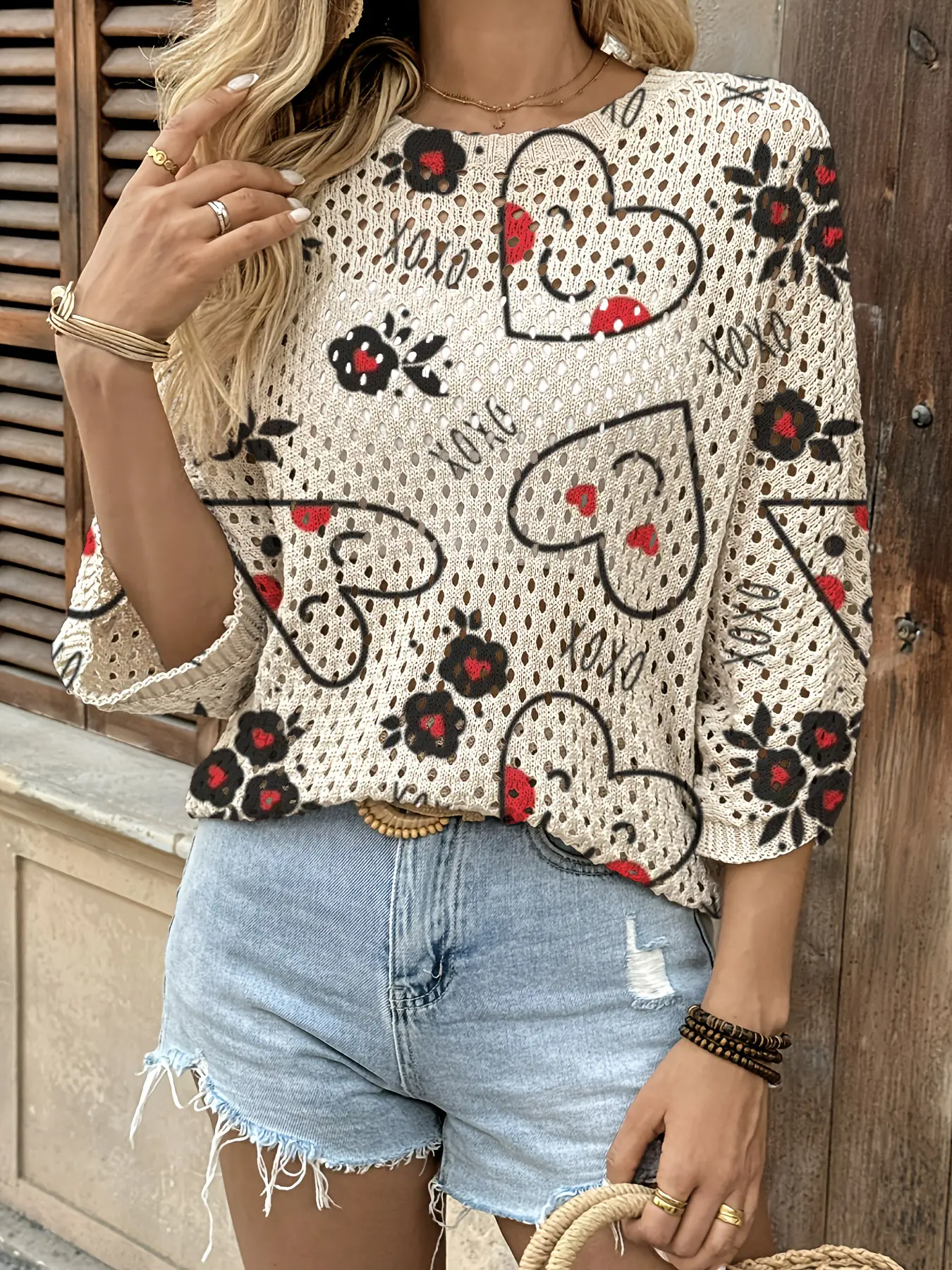 Spring/Summer style, round neck hollowed loose bat-sleeve blouse, contrast color cartoon love print ladies Valentine knitted casual top, holiday style, leisure commuting, Womenswear