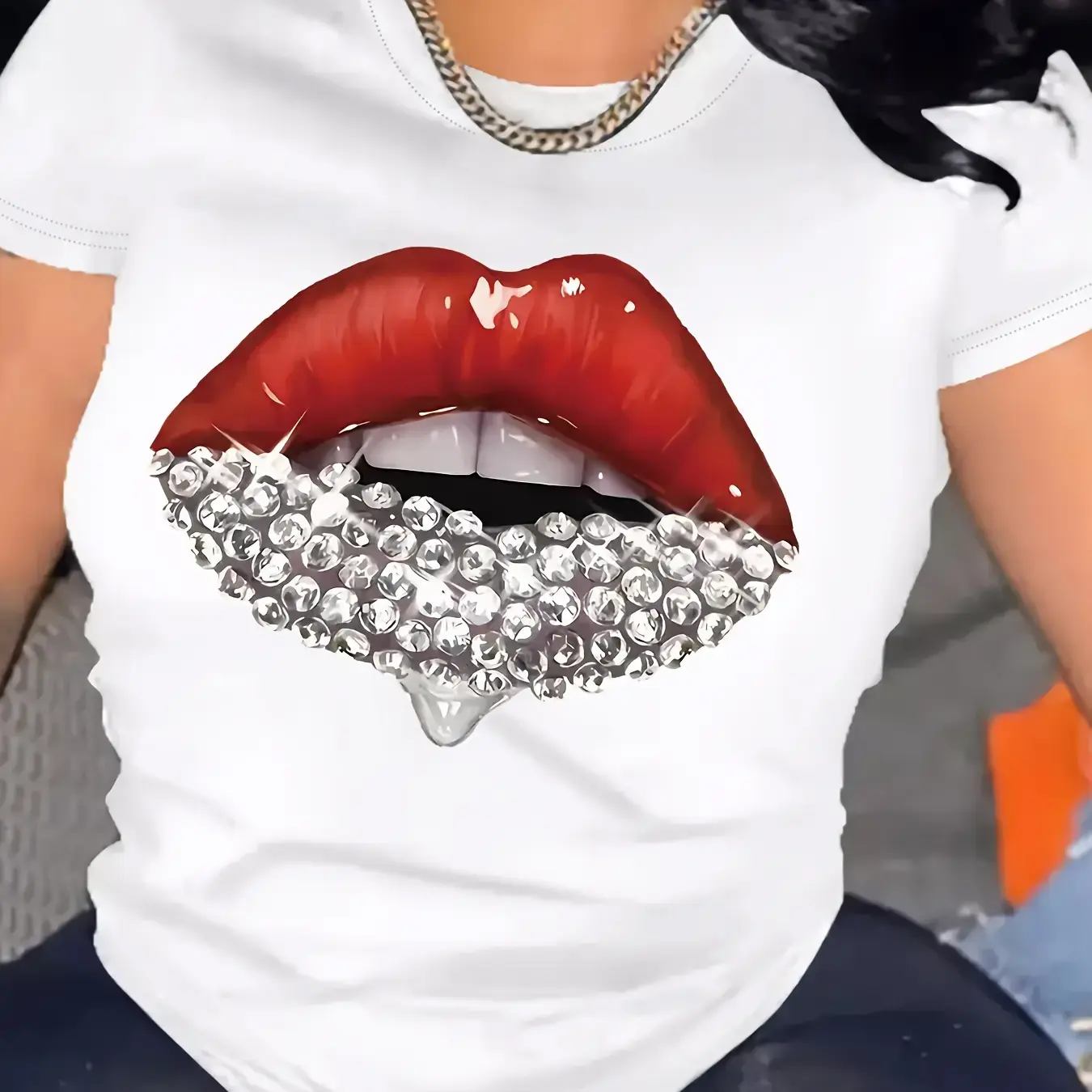 Women'S Casual Red Lips Rhinestone Graphic T-Shirt - Breathable Short Sleeve Crew Neck Top, Vibrant Summer & Spring Wear, Relaxed Fit Comfortable Fabric, Ladies T Shirts
