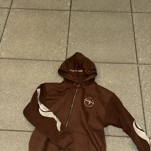Uniqueattire zip-up