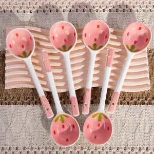 Cartoon Strawberry Pattern Soup Spoon, Candy Spoons, Cute Kitchenware Porcelain Spoon, Household Cutlery for Coffee Tea Yogurt Ice Cream Appetizers and Desserts, Spoons Set