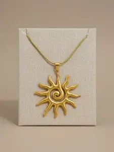 Vintage Sun Totem Pendant Necklace for Women, Stainless Steel Chain Necklace, Fashion Jewelry for Party, Daily Decor, Trendy All-match & Exquisite Jewelry for Birthday Gift, Dangling Charms Necklace