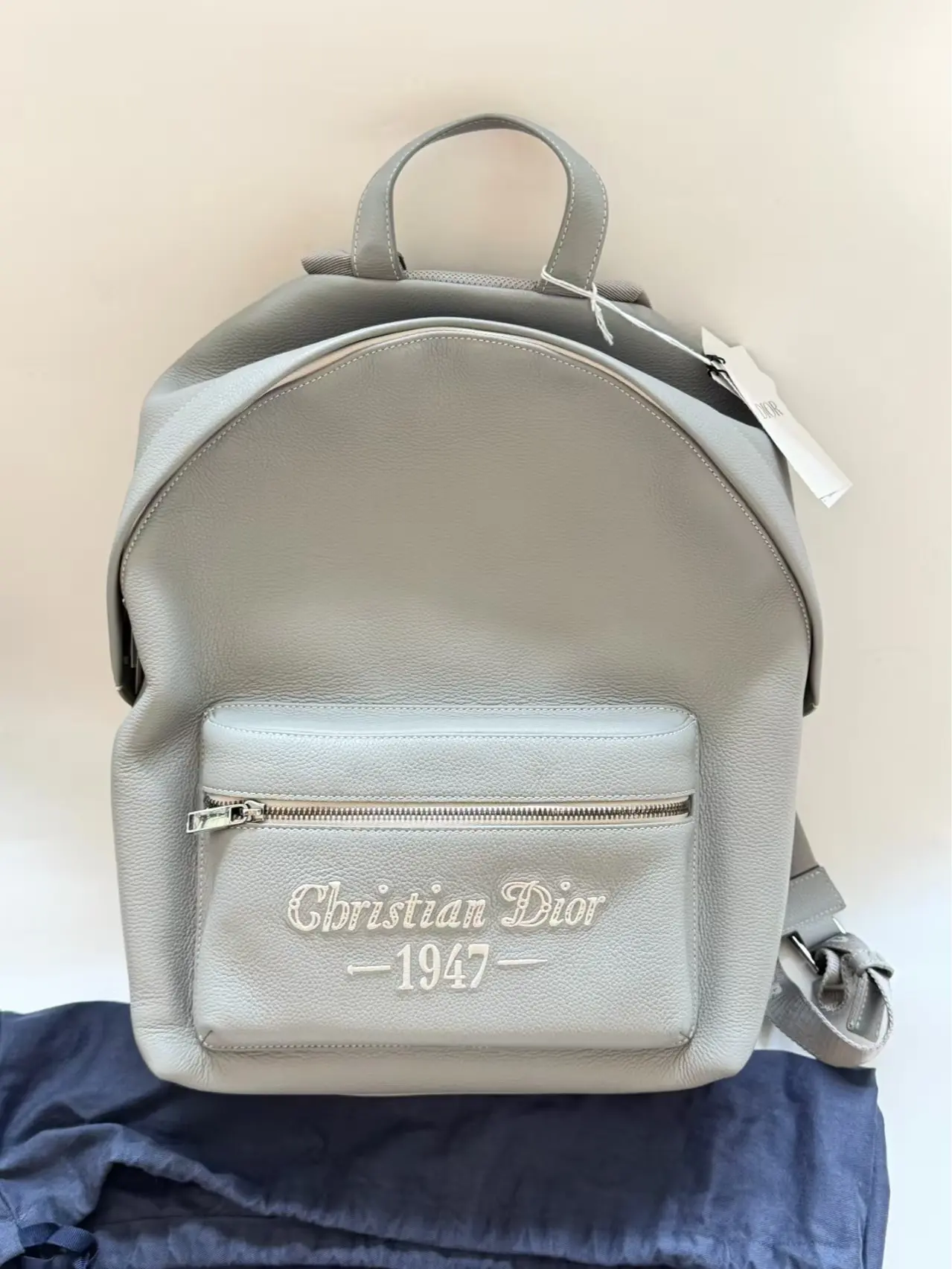 Pre-owned Dior Limited Edition Rider 1947 Full Leather Backpack, Gray. Like New Condition, Internal Purchase, 2022 Code. Size: 30 × 42 × 15 cm.