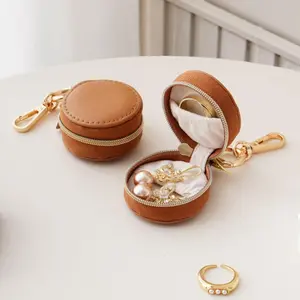 Portable Round Jewelry Storage Box, 1 Count PU Leather Jewelry Case with Keychain, Jewelry Organizer Display Box for Women & Girls, Travel Accessory, Jewelry Storage Unit, Jewelry Boxes