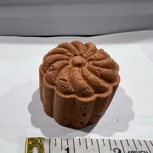 MISELANEA Clay piece/ pieza de barro  with pieces of Caolin. Made in Mexico