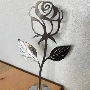 2D metal rose with stand 2D metal rose with stand