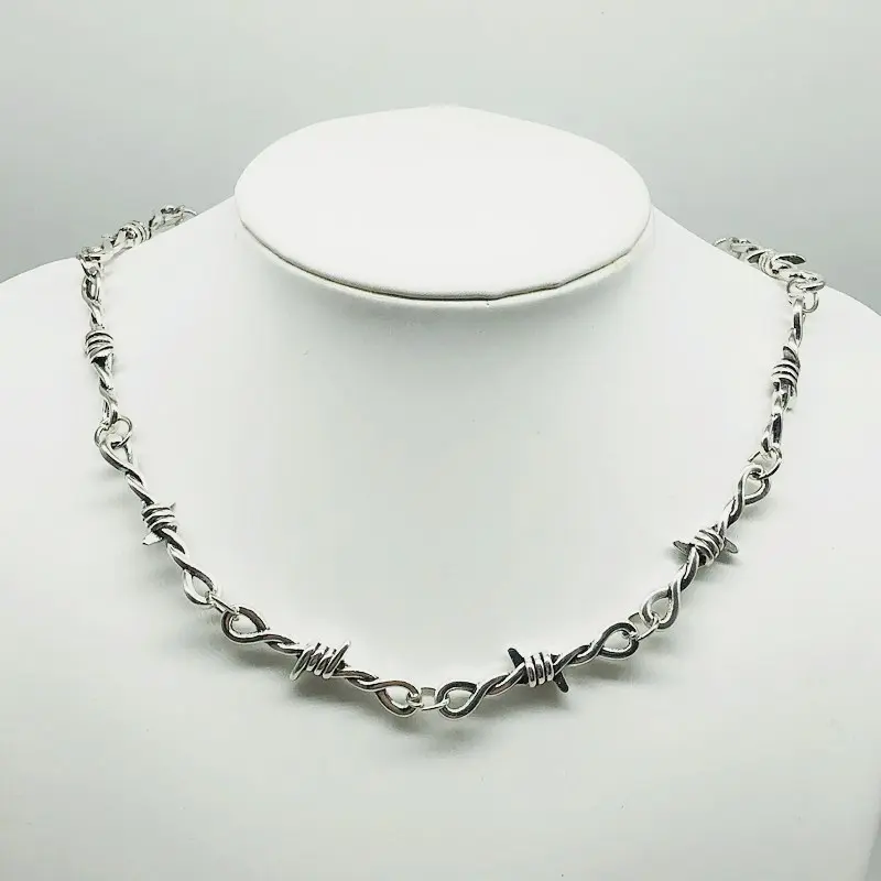 Barbed Wire Thorn Necklace, Edgy Gothic Style Hip-Hop Jewelry, Bold Statement Chain for Costume & Concert Wear, Edgy Necklaces, Funky Unique Accessories, Streets, Alloy Chain, Thorn Detail, Unisex, Chain & Link