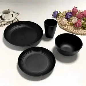 16-Piece Black & White Kitchen Cutlery Set – Large Sturdy Plastic Tableware Including Dinner Plates, Dessert Plates, Cereal Bowls, Cups, Dishwasher & Microwave Safe, Portable Tableware Set Lightweight for Everyday Use and Camping