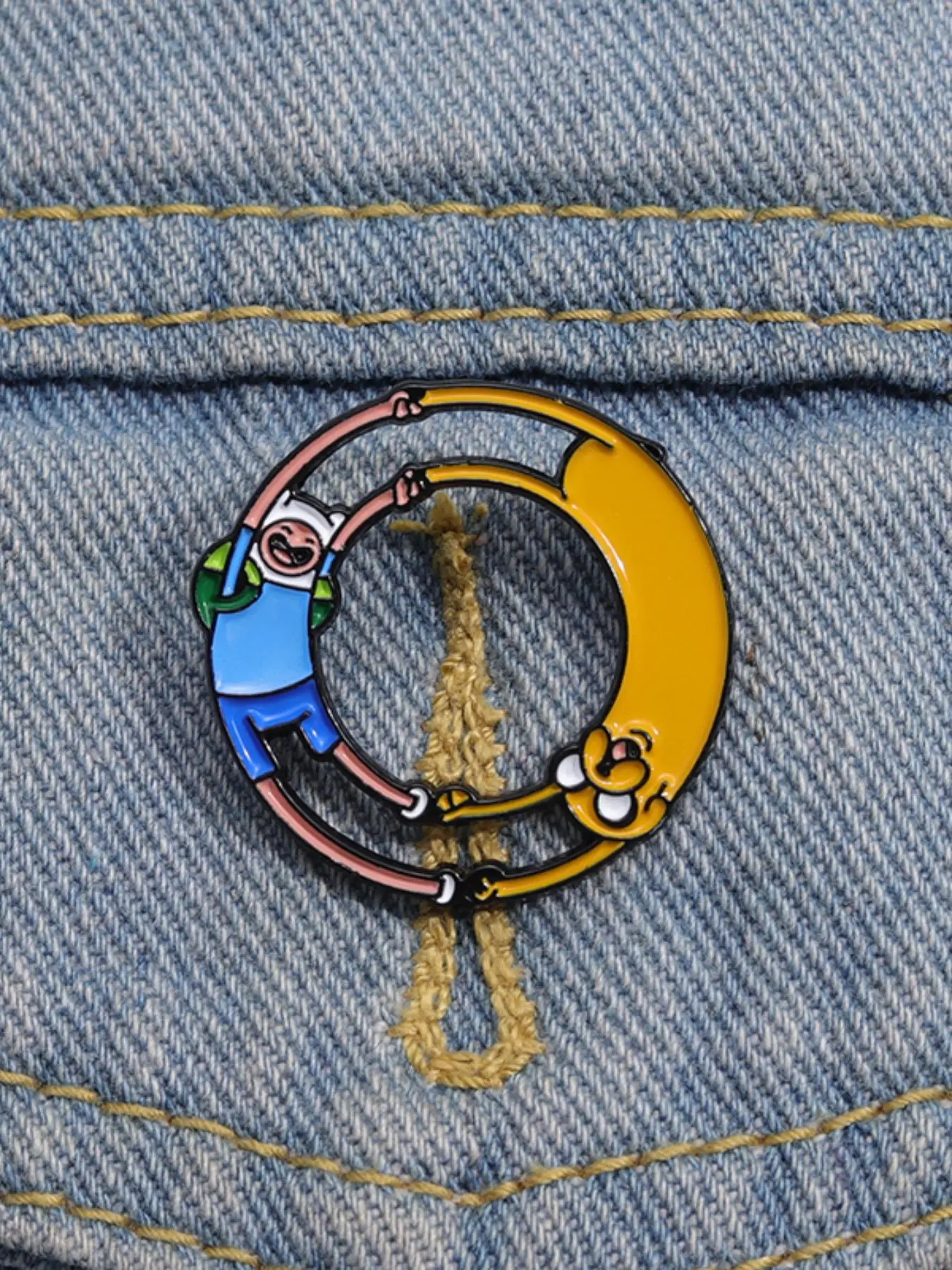 Cartoon Little Yellow Dog and People Design Brooch, Durable Metal Pins, Creative Alloy Accessory for Men & Women, Clothes Accessories for Daily Wear,