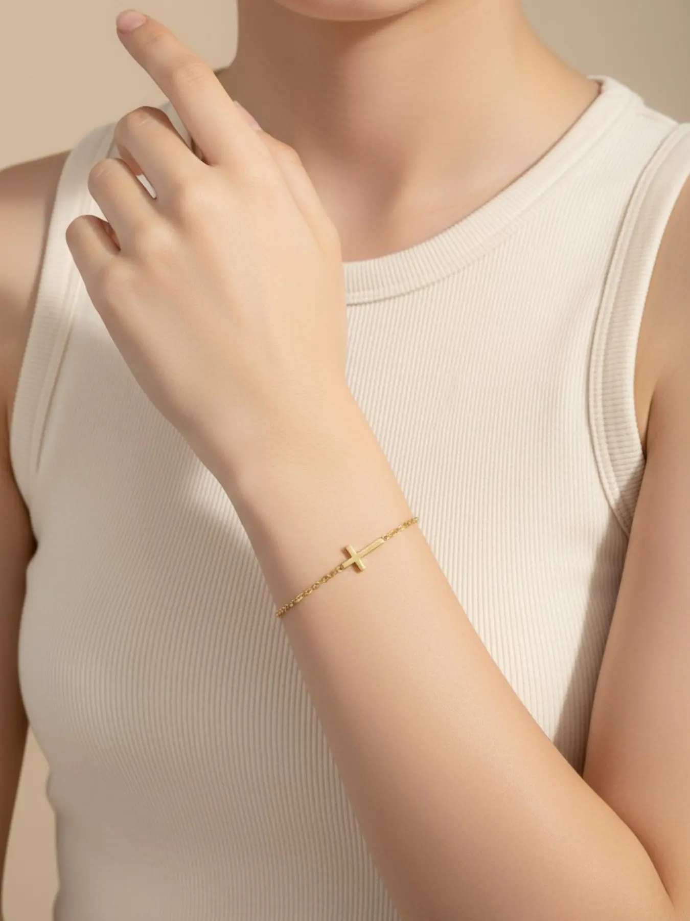 Elegant Zinc Alloy Cross Chain Bracelet, Cross Design Bracelet, Perfect Gift for Mom & Friends, Casual All-Season Accessory, Ideal Daily Wear Jewelry