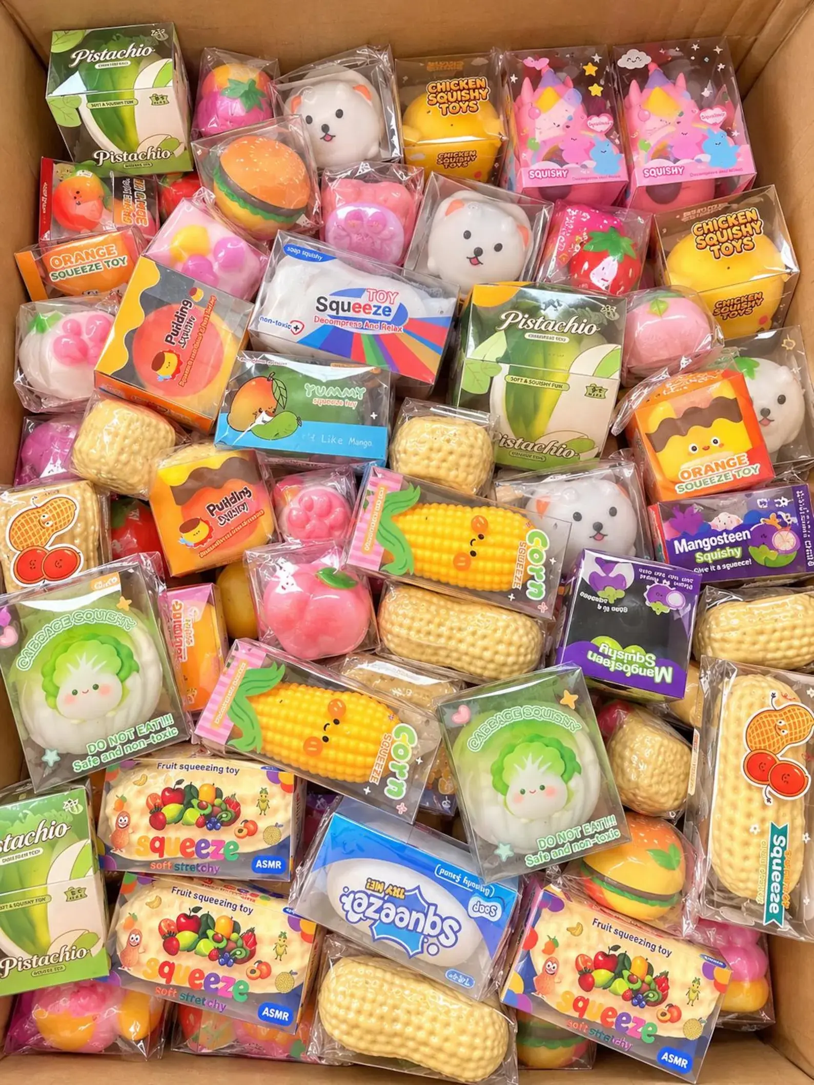 1X RANDOM SQUISHY 1X RANDOM SQUISHY