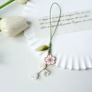 Handmade Creative Lucky Tulip Flower Phone Strap Pendant, Short Style, Suitable for Phone Bag Keychain, Unique Fashion Accessory, Phone Charms, Phone Decor