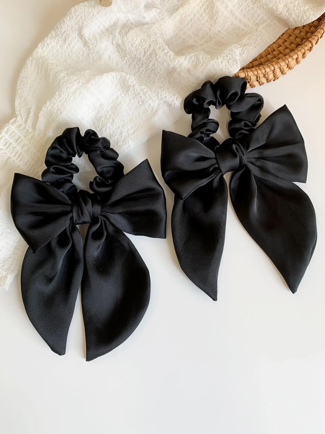 Summer 2024 Solid Color Bow Decor Hair Scrunchies, 2 Counts Elegant High Stretch Thick Hair Ties for Women, Minimalist Headwear Suitable for Thick Hair, Ponytail Hairstyle, Fashionable Hair Accessories