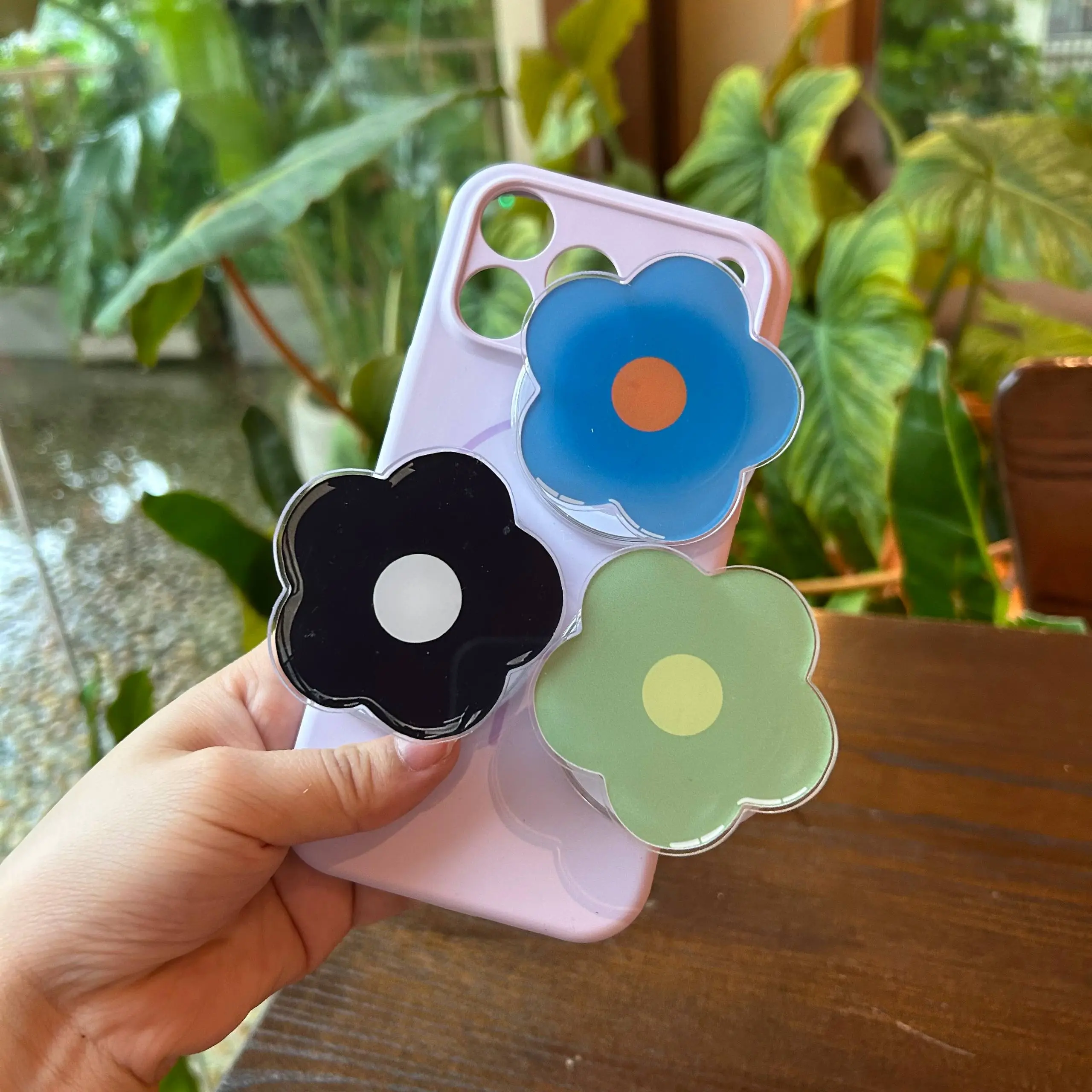 Colorful Flower MagSafe Phone Grips – Blue Green Black Daisy Acrylic Magnetic Phone Holder & Kickstand – Cute Retro Floral Phone Accessory Gift