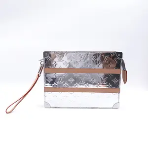 Pre-owned Louis Vuitton Vernis Clutches & Wristlets Silver Clutch T10414685