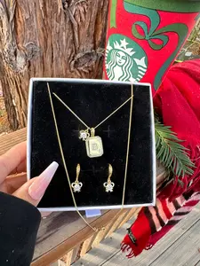 Bow Initial Necklace Set