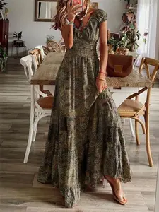 Women's Boho Style Long Dress, Bohemian Floral Print Maxi Dress, Flowy Gown, Floral Ruched Hem, Elegant Party Wear, Casual, Comfortable & Stylish Chic Design, Perfect for All Occasions