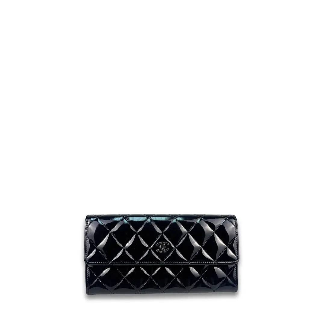 Pre-owned CHANEL Patent Leather Small Leather Goods Black Patent Classic Flap Wallet