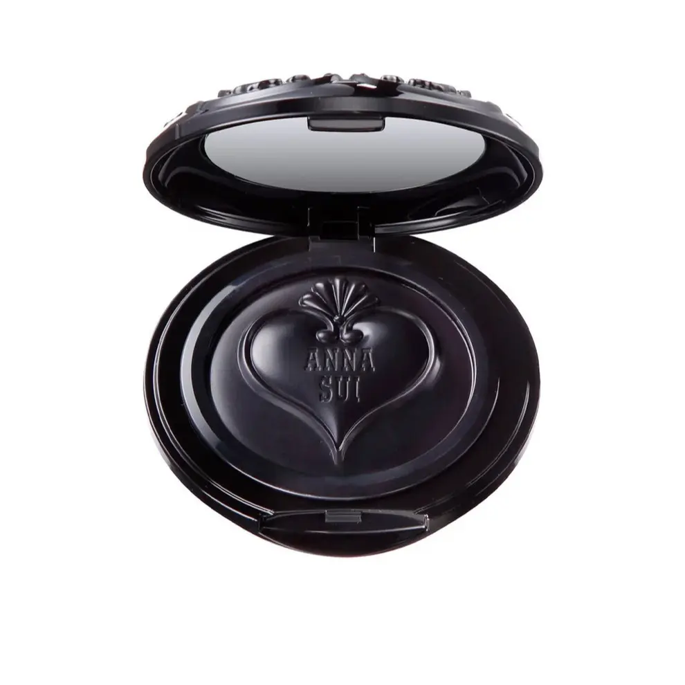 Anna Sui Black Cream Blush – Black-to-Red Color Changing Cream Blush for a Soft Natural Flush, Buildable Dewy Finish, Skin-Adaptive Formula (4g)
