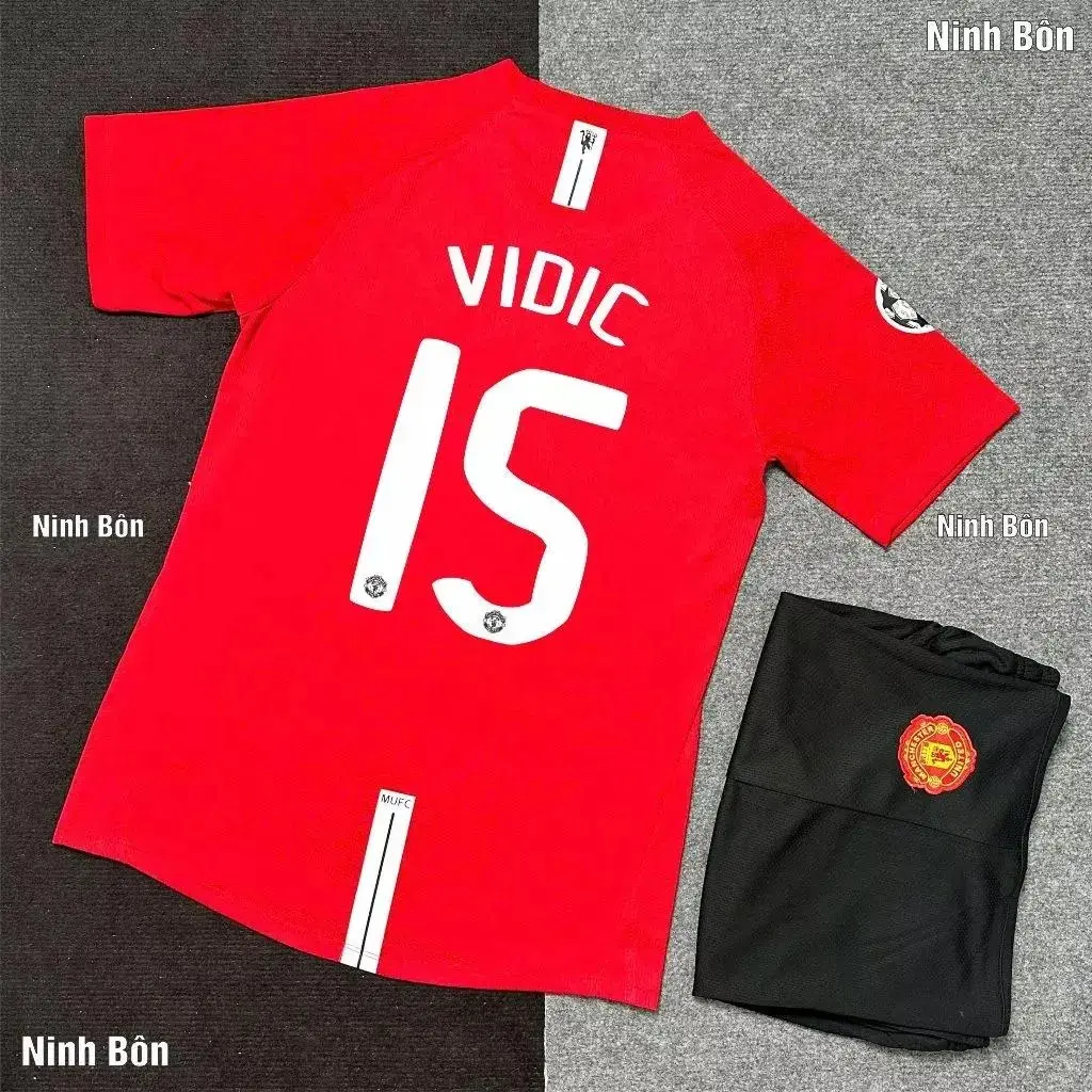 Manchester United Retro 1998 Football Kit - Official Fan Gear - TikTok Shop