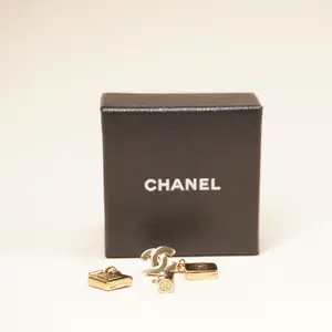Pre-owned CHANEL Vintage Gold Metal Iconic Charms Dangle Earrings