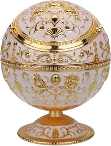 Windproof Ashtray with Lid for Metal Portable Ashtray, Odor Eliminator for Indoor and Outdoor, Hand-Stamped Rose Pattern with Gloss, Elegant Gift for.