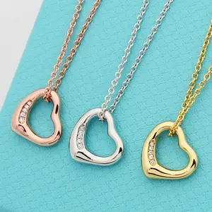 Trendy Hollow Heart Collarbone Necklace, Luxury Classic Style Pendant Chain, Elegant Everyday Wear Jewelry for Women, Ideal Birthday Anniversary Gift, Fashion Accessory for All Occasions