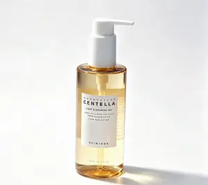Skin1004 Madagascar Centella Light Cleansing Oil 200ml - Lightweight Milky Moisture Gentle Makeup Remover & Daily Cleanser for Sensitive Skin, Calming Non-Greasy Formula Melts Makeup, Sunscreen, Impurities Without Clogging Pores or Stripping Skin Barrier