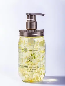 MOOCUTE In Love Petal Shower Gel with Sakura Fragrance 500g Cloud-Like Foam Silky Skin Deep Cleansing Long-Lasting Aroma All Occasion Petal Body Wash