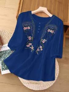 Plus Size Women's Embroidered Round Neck Half Sleeve Shirt, Blouse, Casual Fashion Embroidery Top for Spring & Fall, Comfortable Fit for Daily Wear