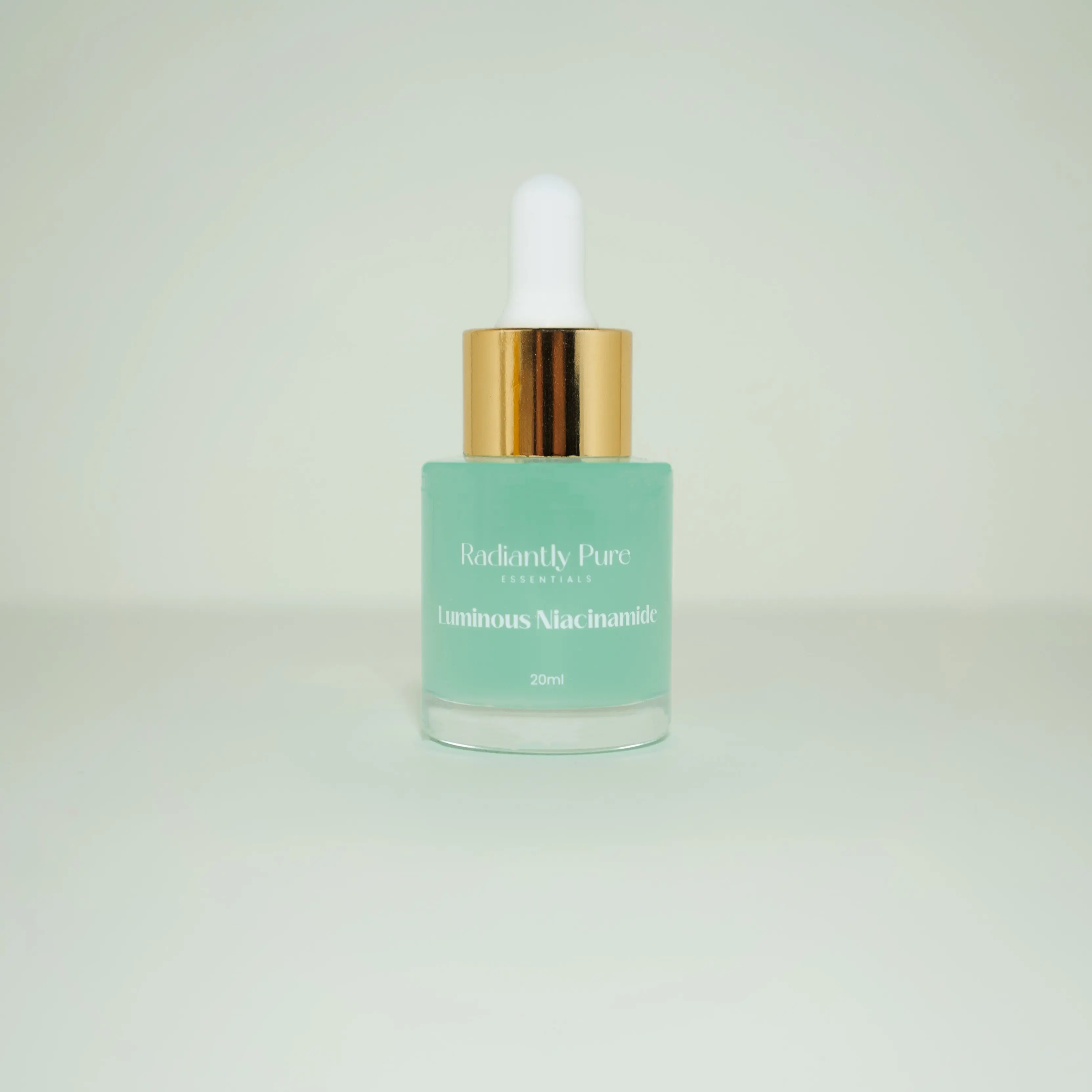 Radiantly Pure Essentials Niacinamide Clarity Facial Serum – Hydrating & Brightening with Aloe, Panthenol, Centella and Hyaluronic Acid